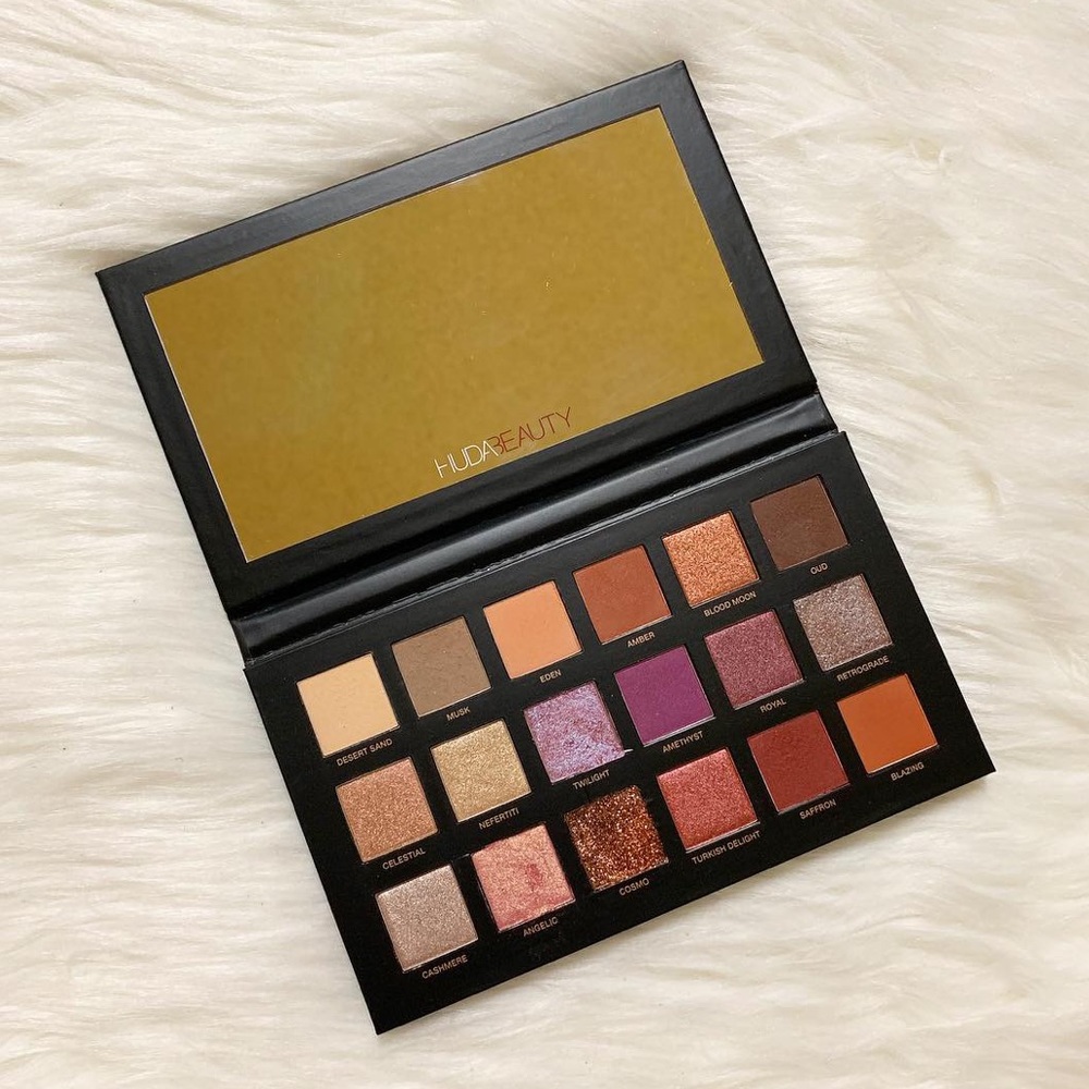 Huda Beauty Desert Dusk Palette
